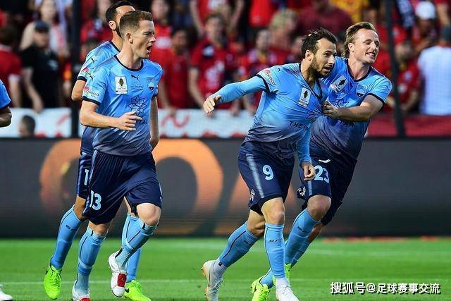 詹姆斯旗下公司昨晚举行派对 老詹夫妇 浓眉塔图姆哈利伯顿等出席